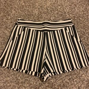 Women’s Zara shorts black size large